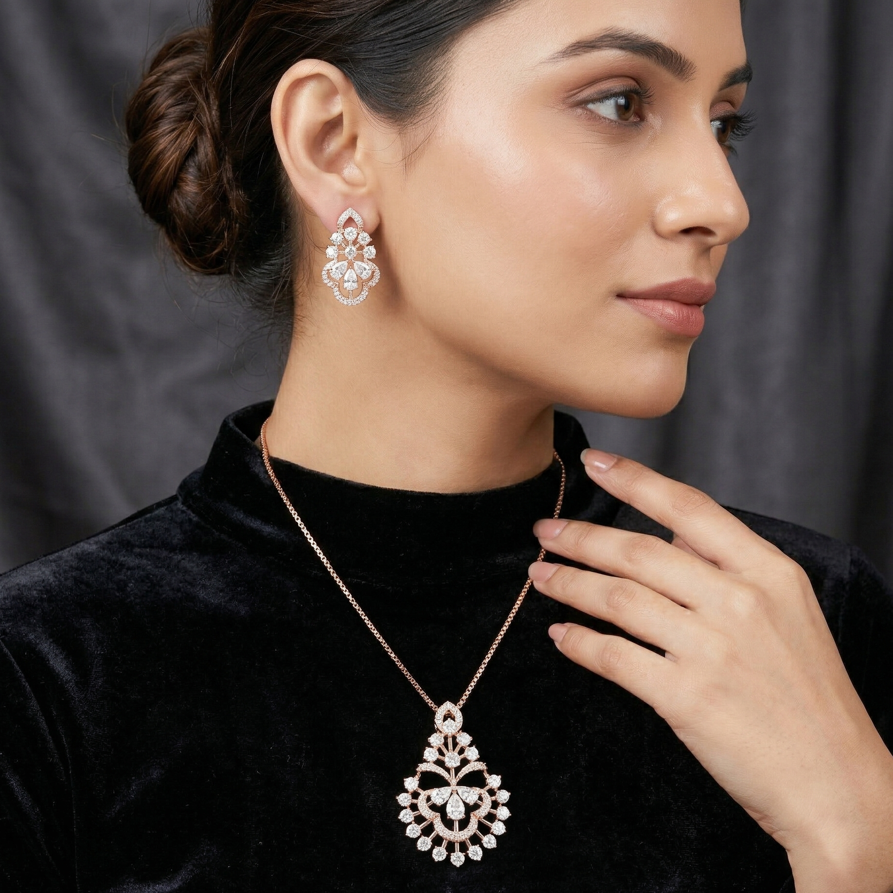 Velvet Spark Diamond Pendant Set - 3