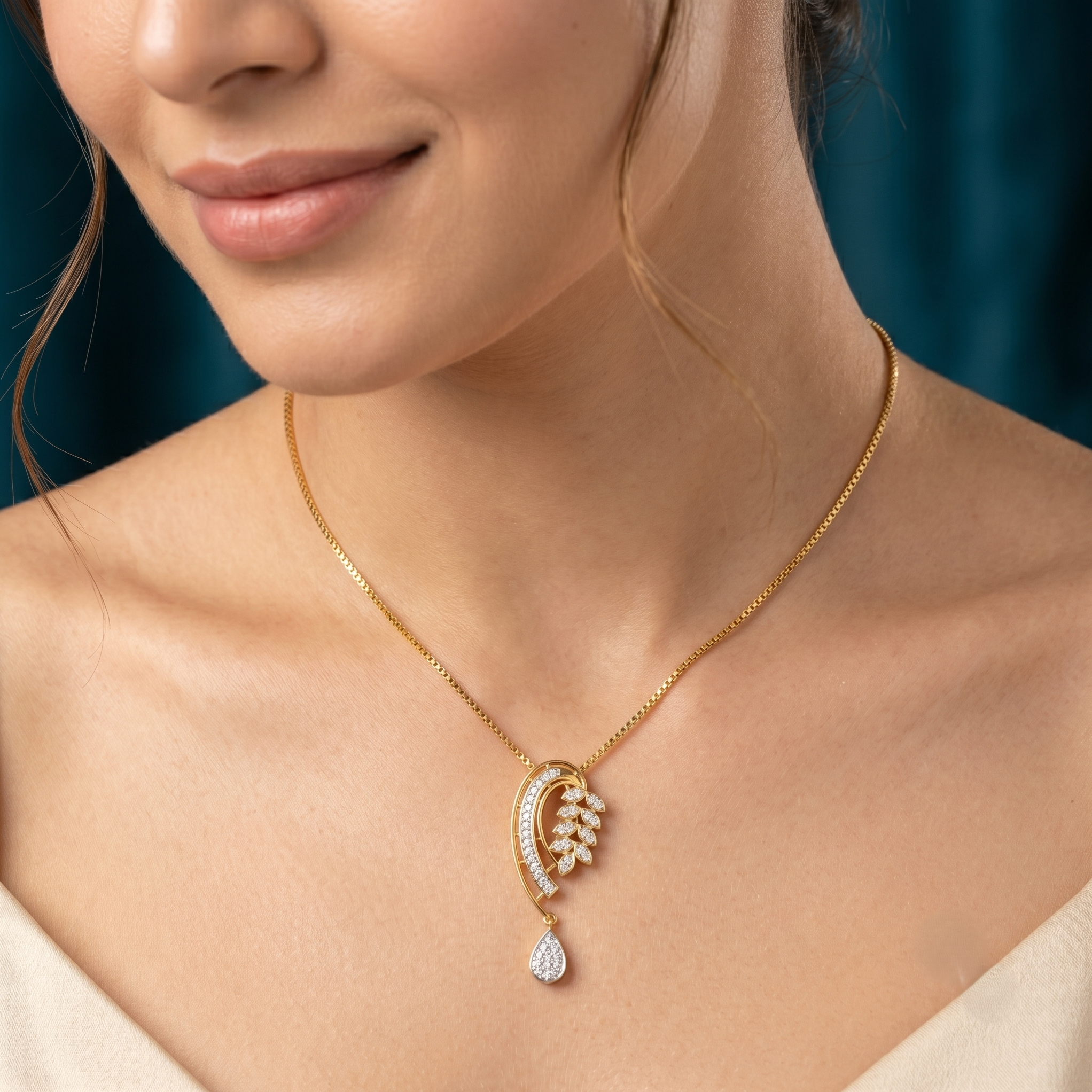 Velmora Diamond Pendant - 3