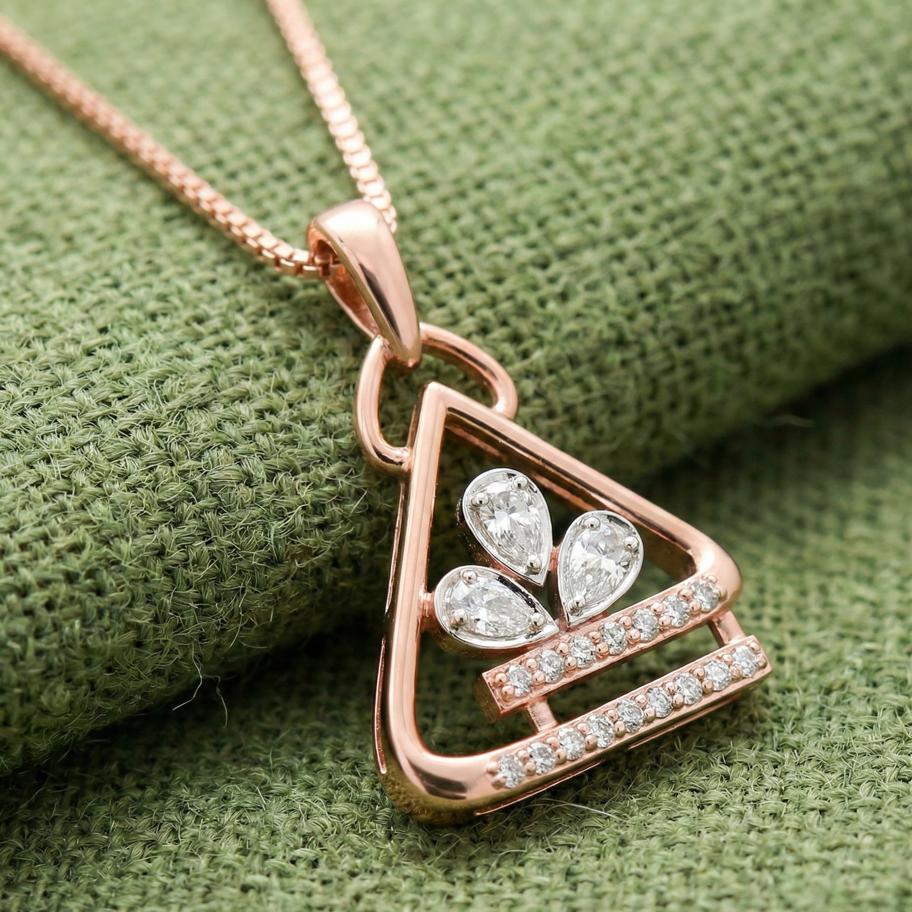 Diamond Vibe Pendant