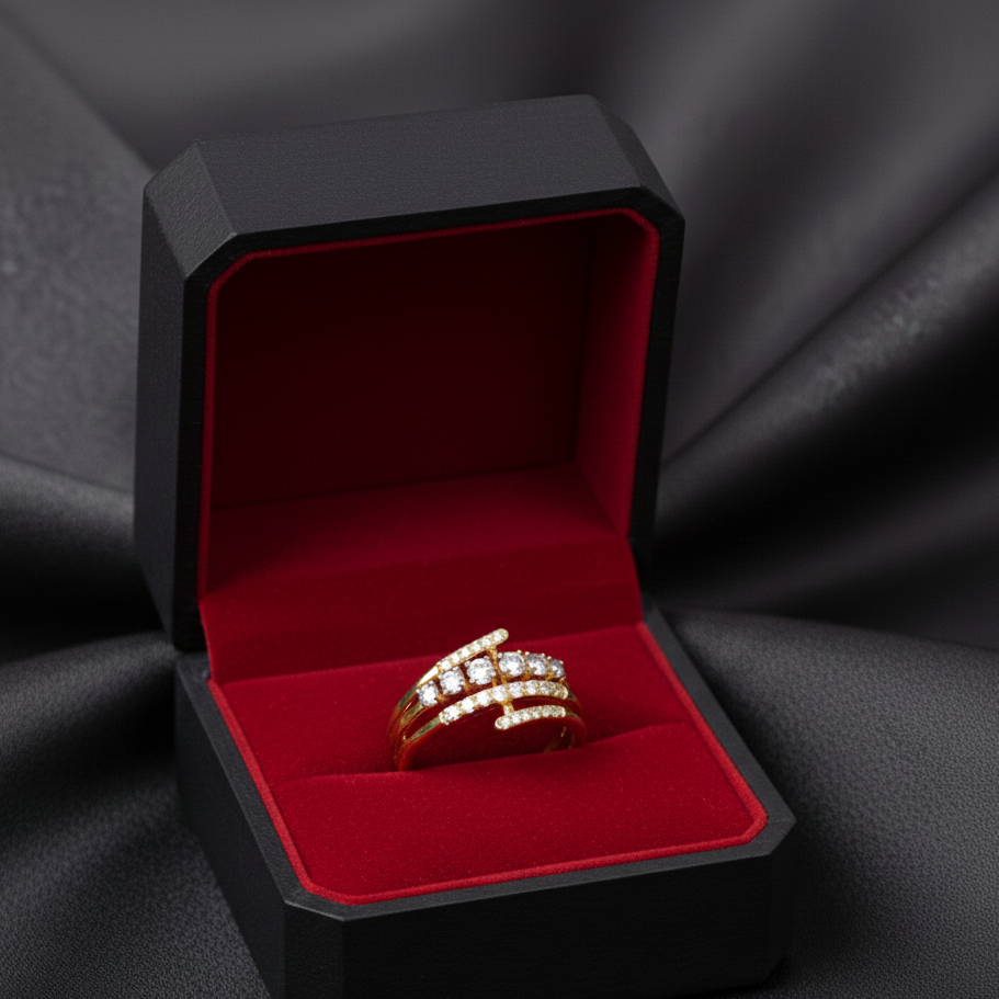 Queenly Crest Diamond Ring