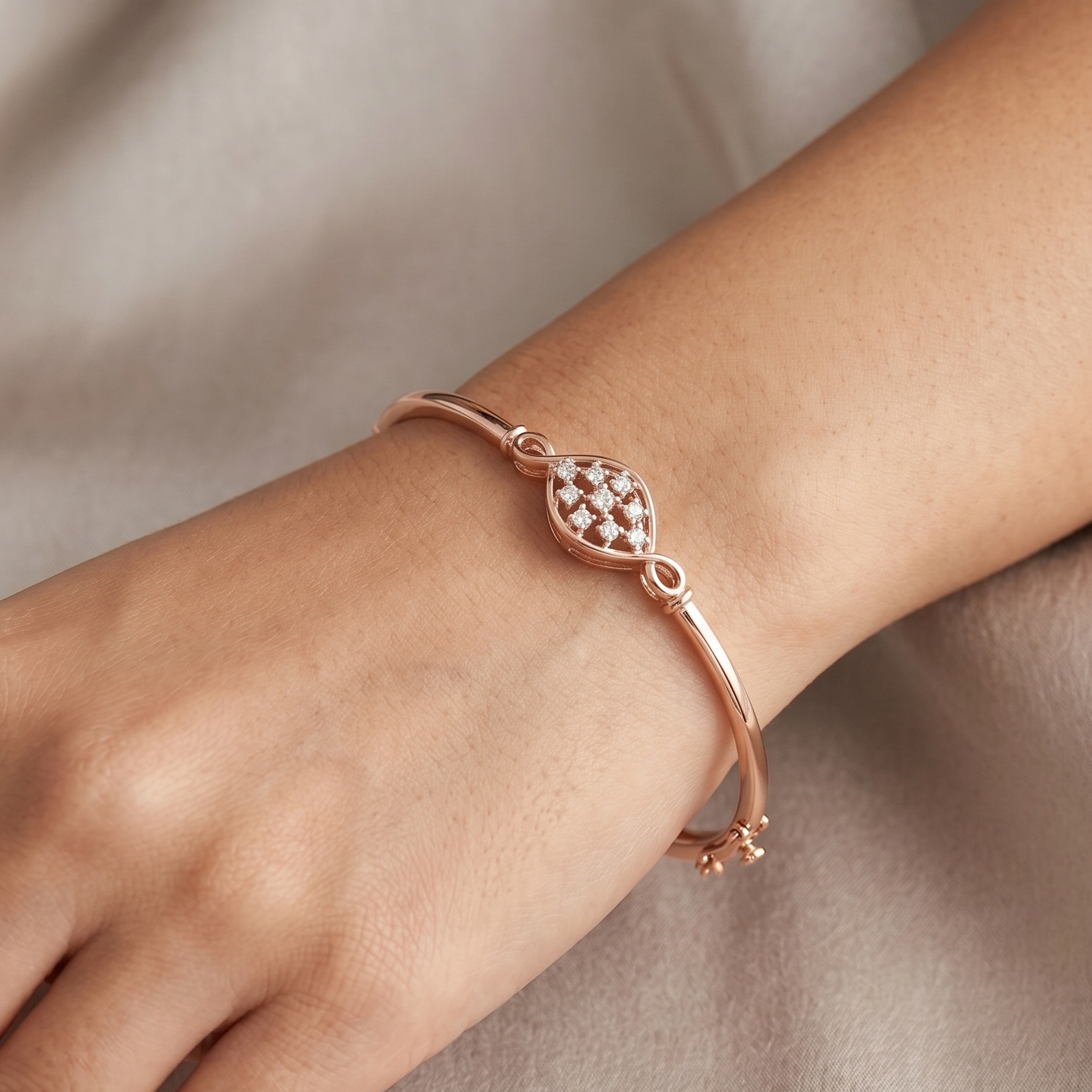 Diamond Elegant Heritage Bracelet