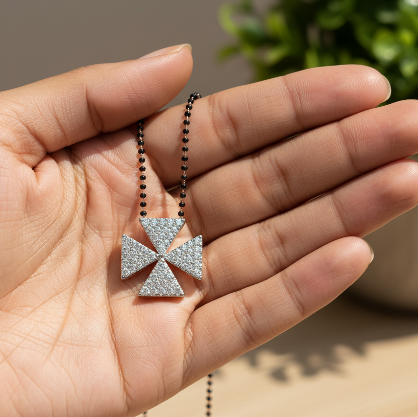 Crafted Glow Gold Diamond Tanmaniya - 3