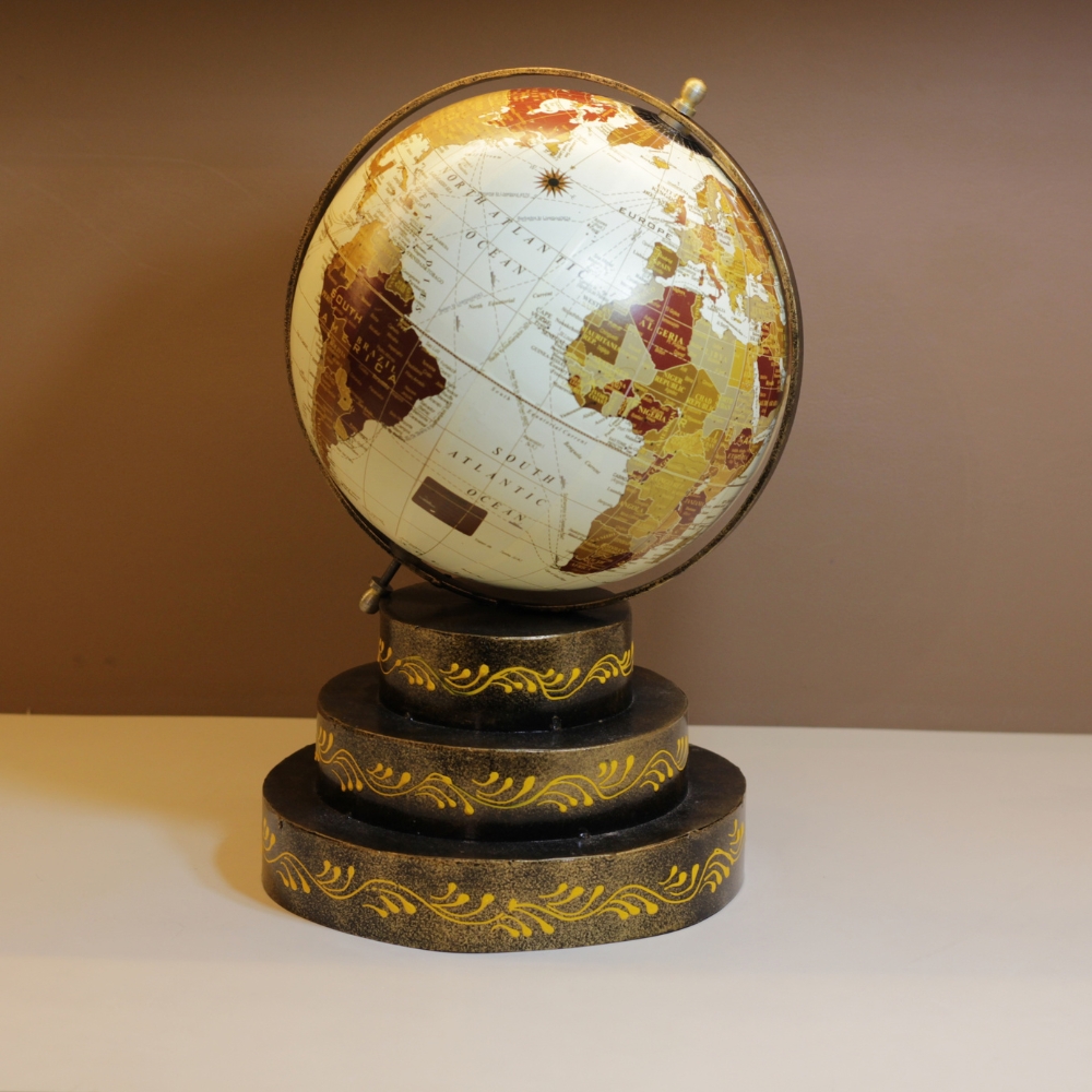 Iron Stand Globe Round