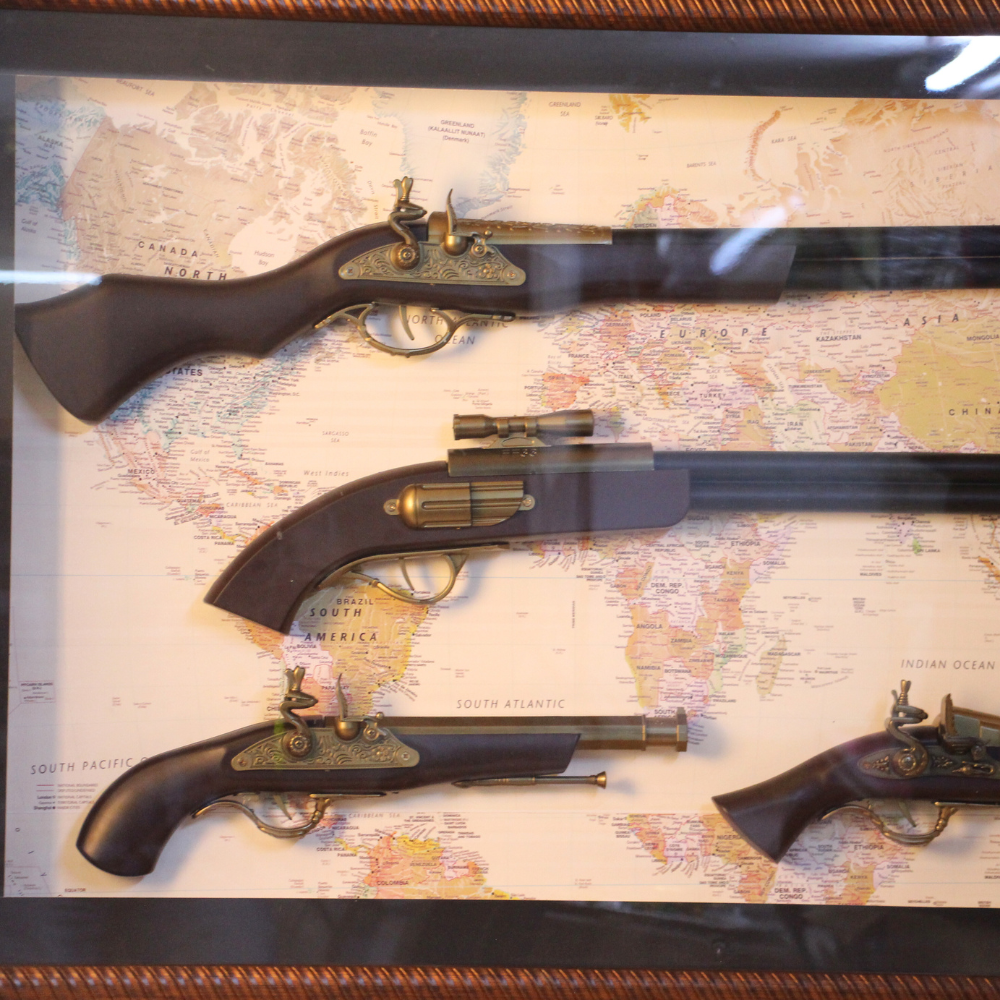 Gun With Frame - 5