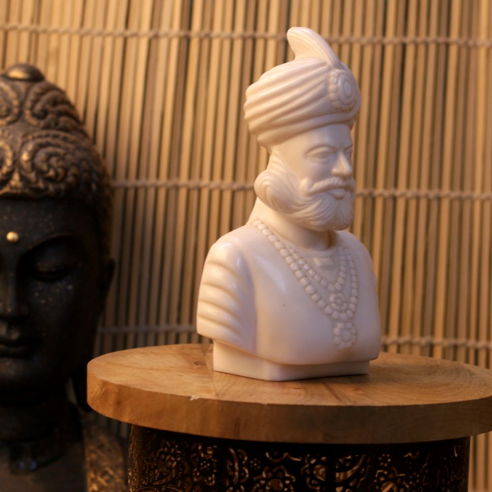 MAHARAJA BUST 8 INCH