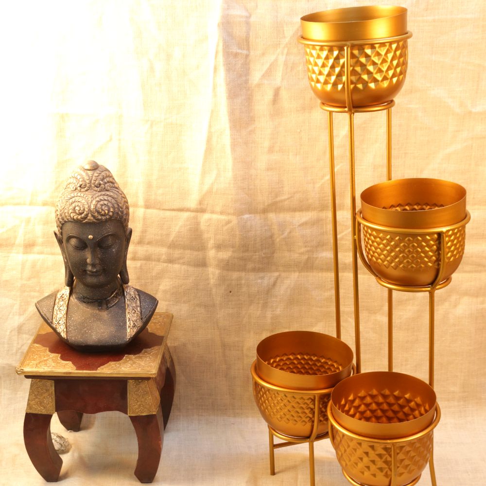 METAL TIER PLANT STAND