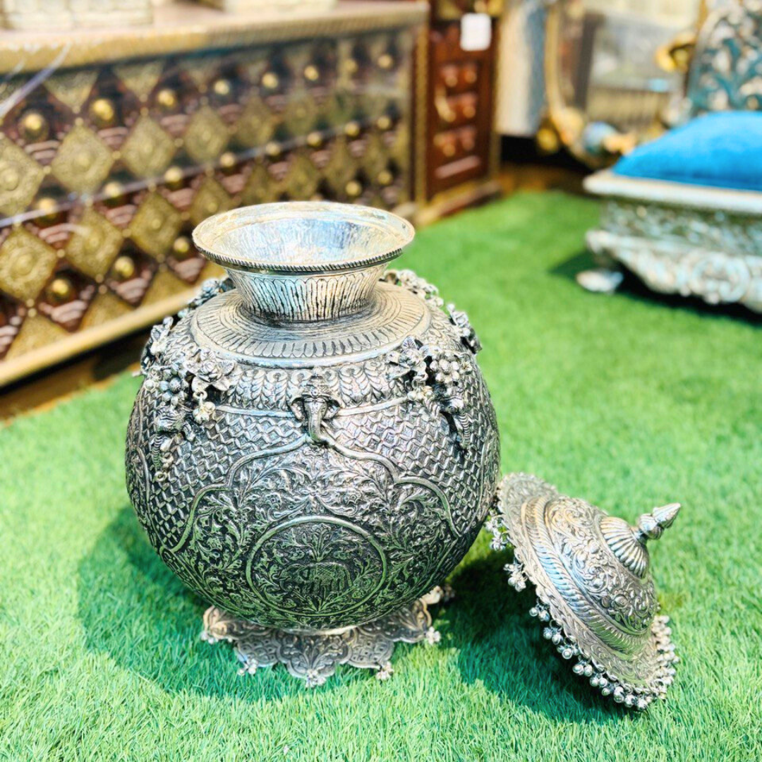 Chitai Chari God Figure
