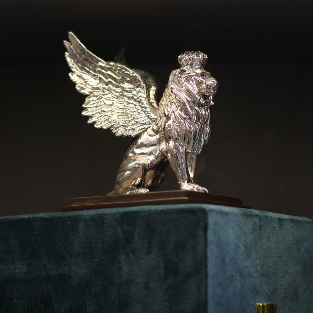 Wing Crown Lion - 6