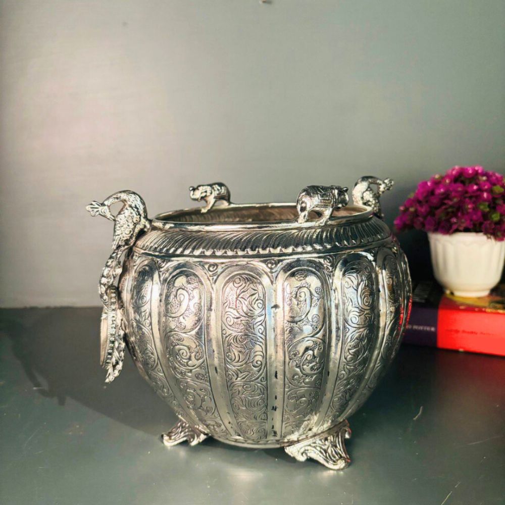Chitai Fruit Pot