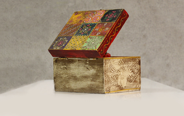 KUNDAN PRODUCTS
