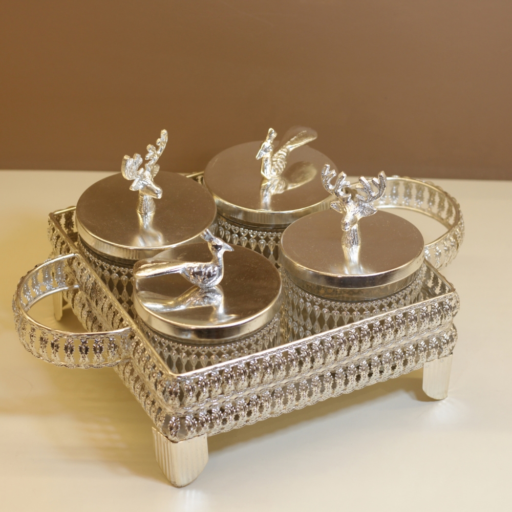 Square Jali Basket With 4 Jar