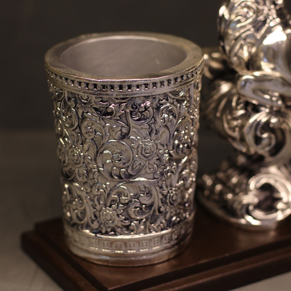 Deer Pen Stand Clad Silver W/b - 4