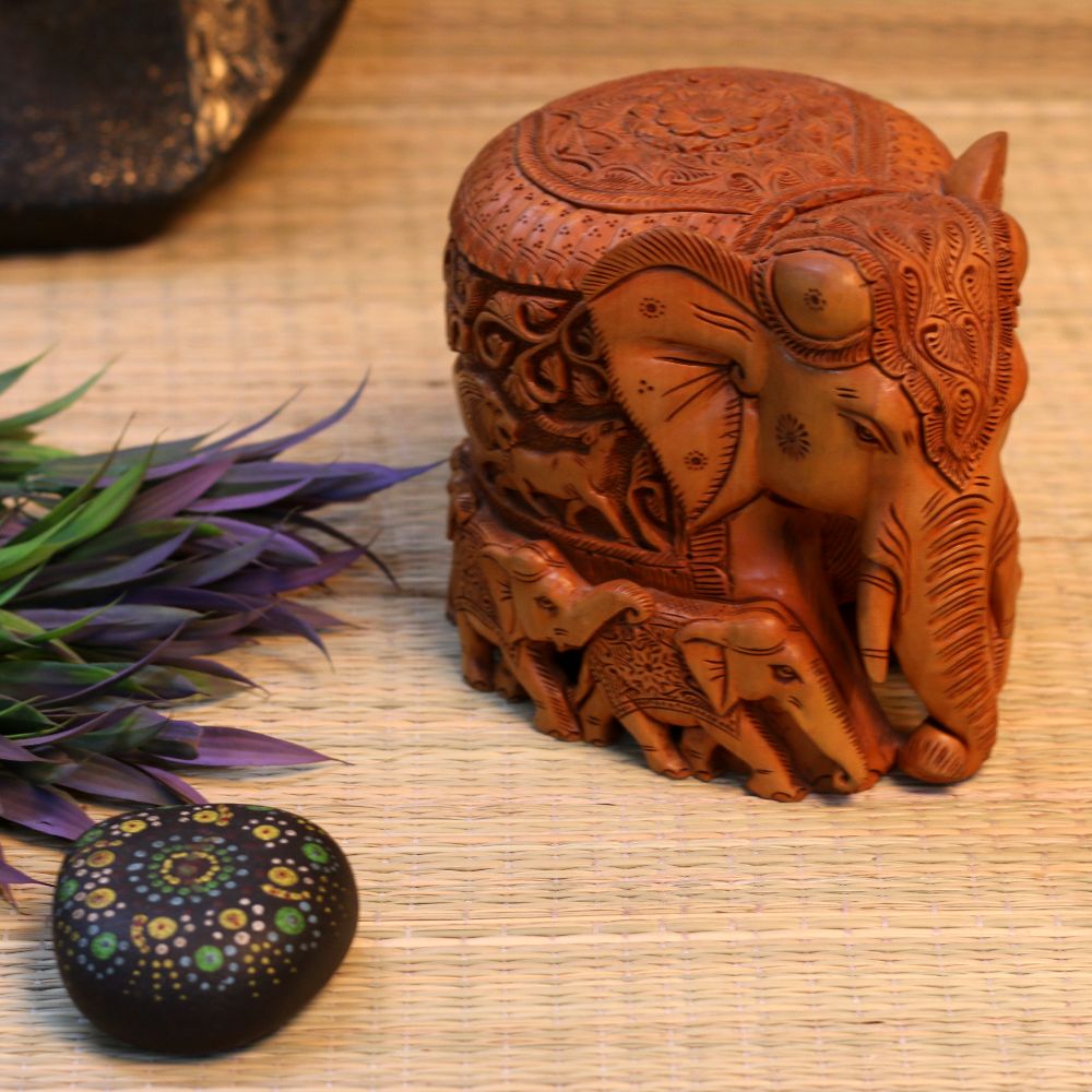 WOODEN CARVING ELEPHANT FAMILY BIG - 4