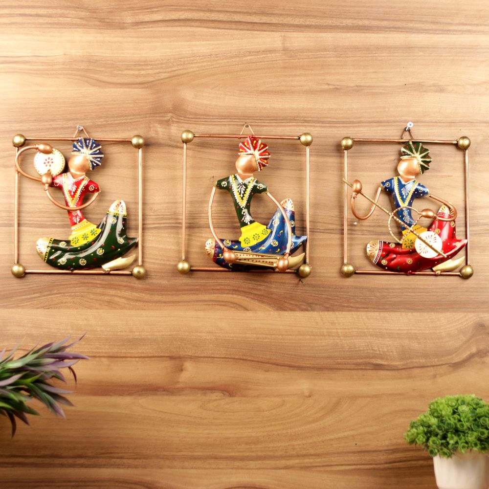IRON PAINTED WALL SITTING MUSICAL FRAME S/3 - 4