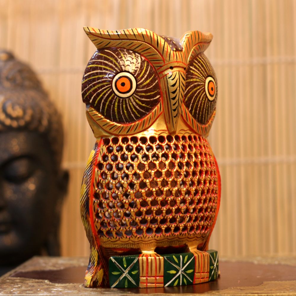 WOODEN NETED OWL 8 INCH