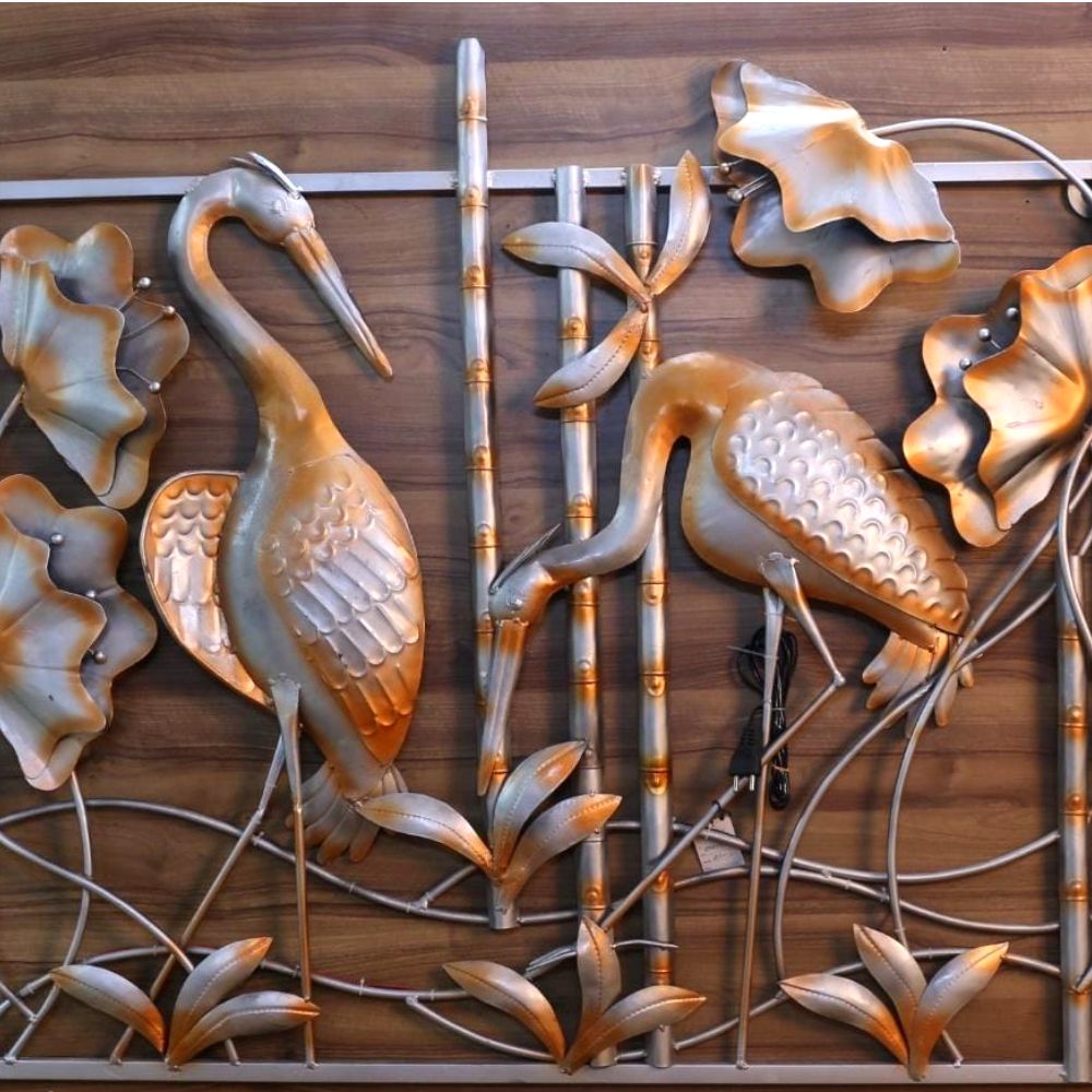 IRON PAINTED SWAN WALL
