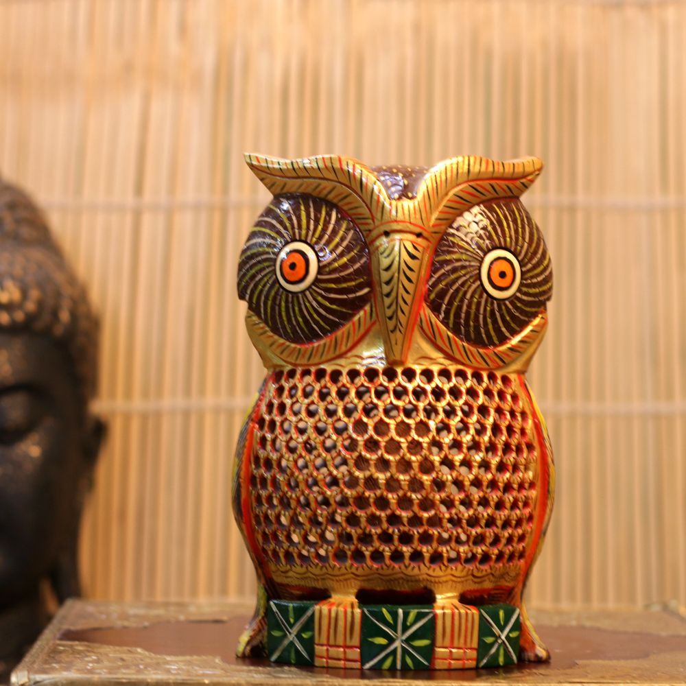 WOODEN NETED OWL 8 INCH