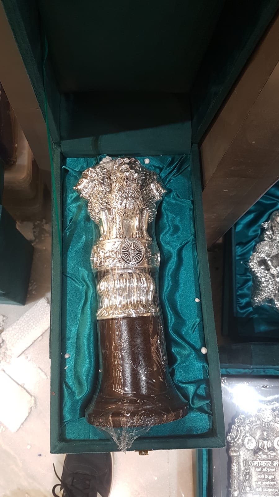 Ashok Stambh 12'' Silver W/b