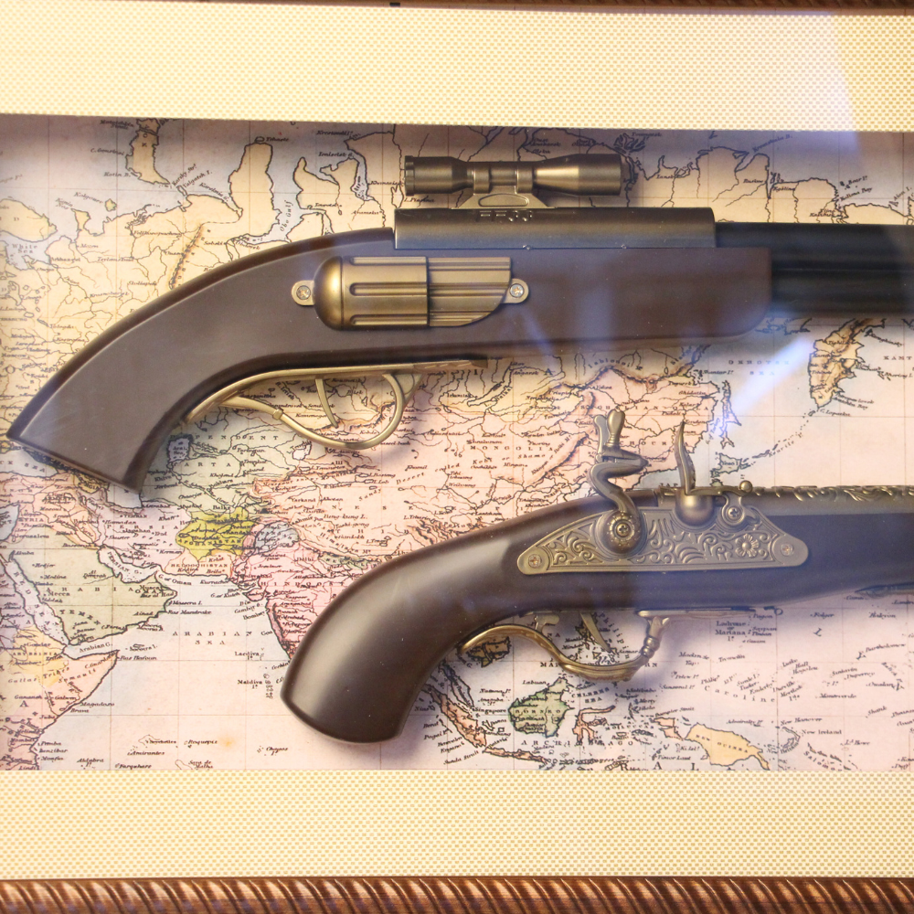 Gun with Frame