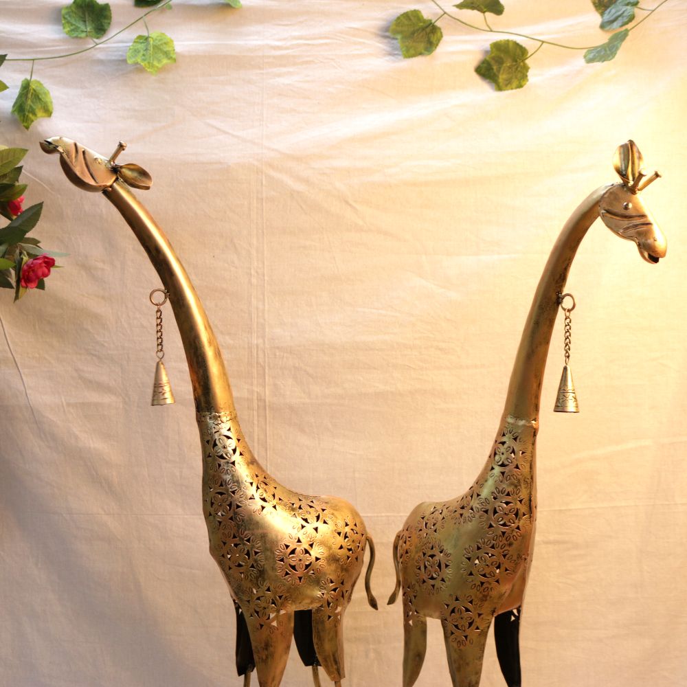 IRON GIRAFFE WITH BELL NEW - 3
