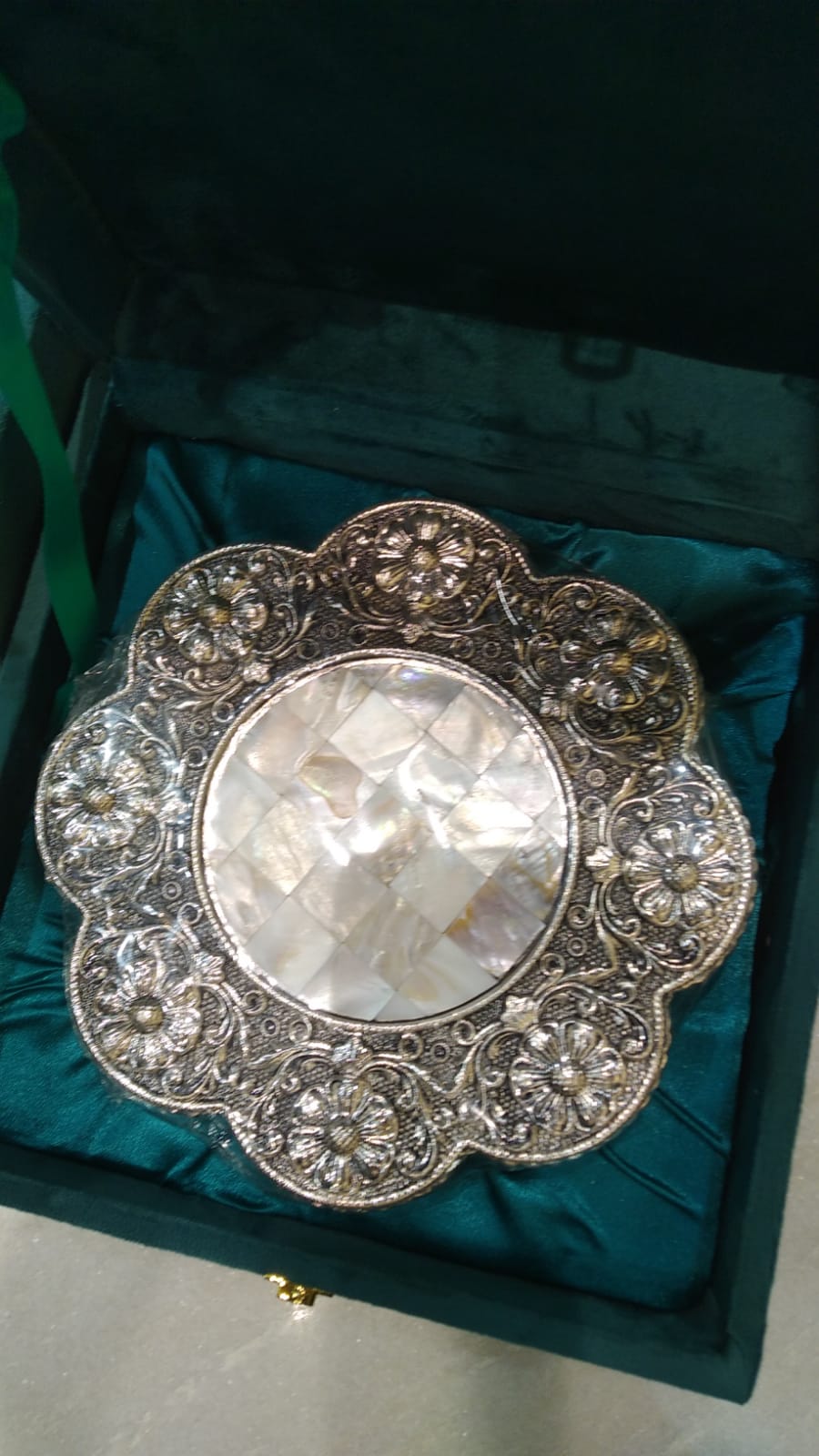 Chowki Clad Silver 8x8