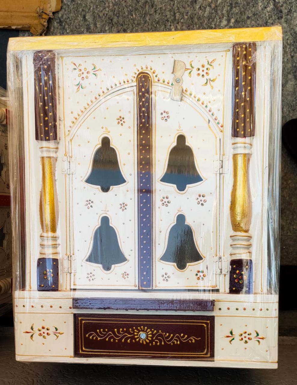 MANDIR DOOR GANTI WALA WHITE COLOUR 9X15X18