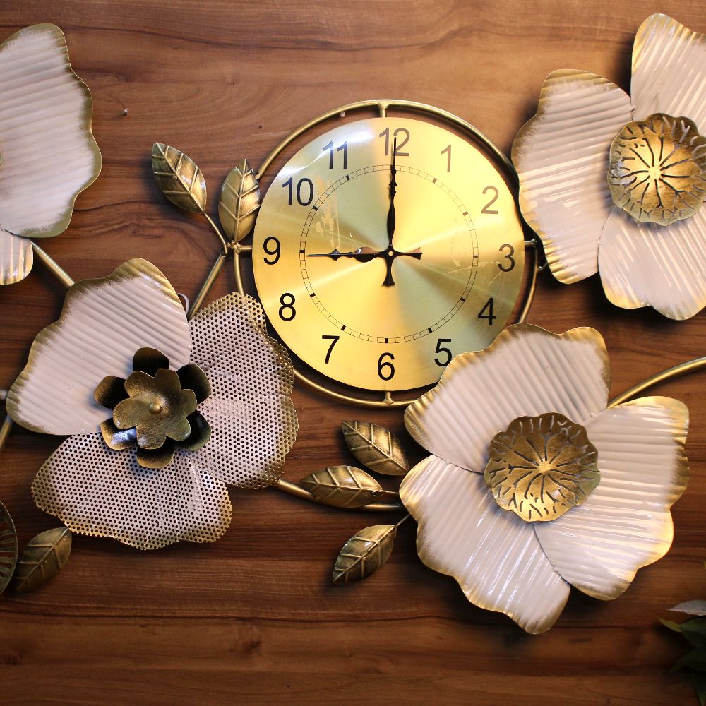 Iron White Flower Wall Clock