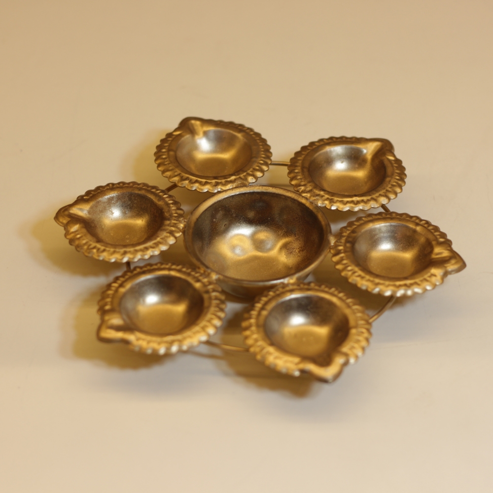 Iron Diya Urli 6'' - 4