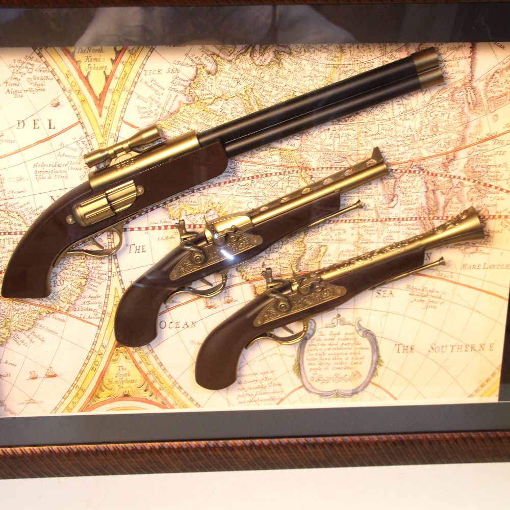 Gun With Frame - 4