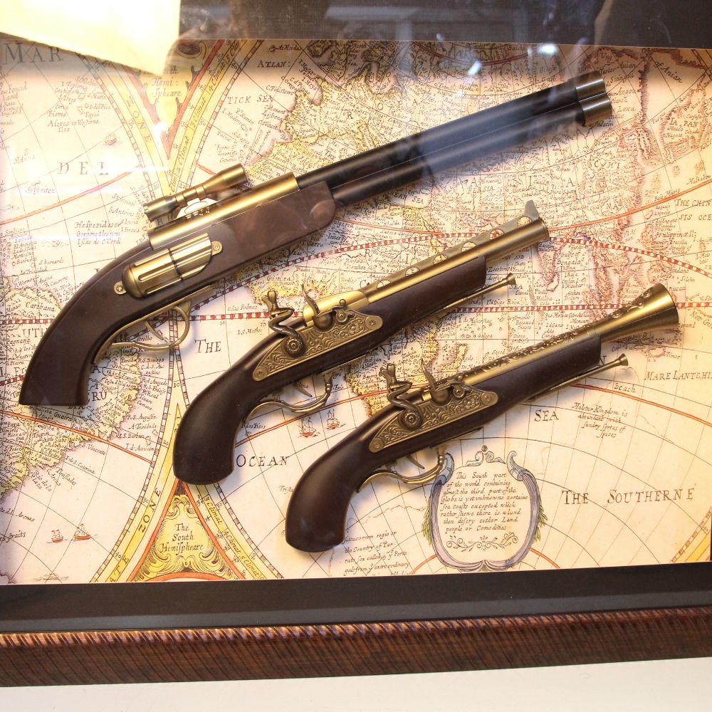 Gun With Frame