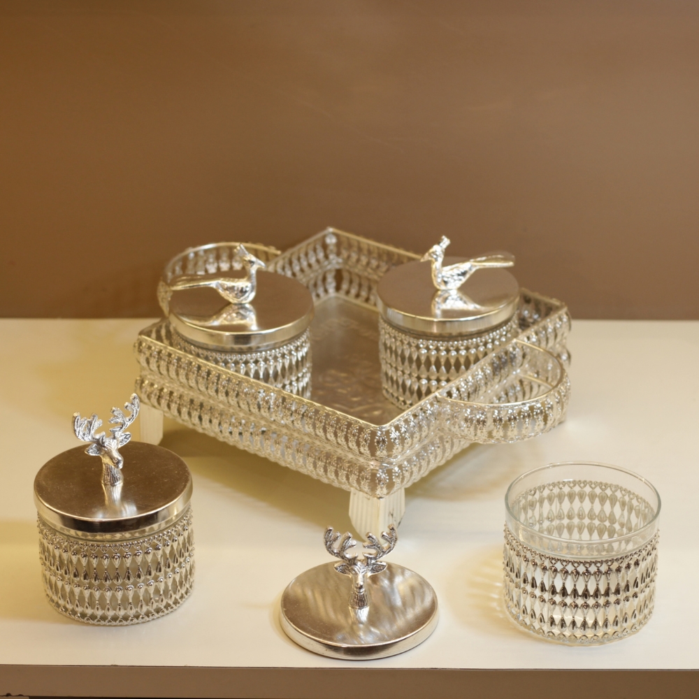 Square Jali Basket With 4 Jar - 5