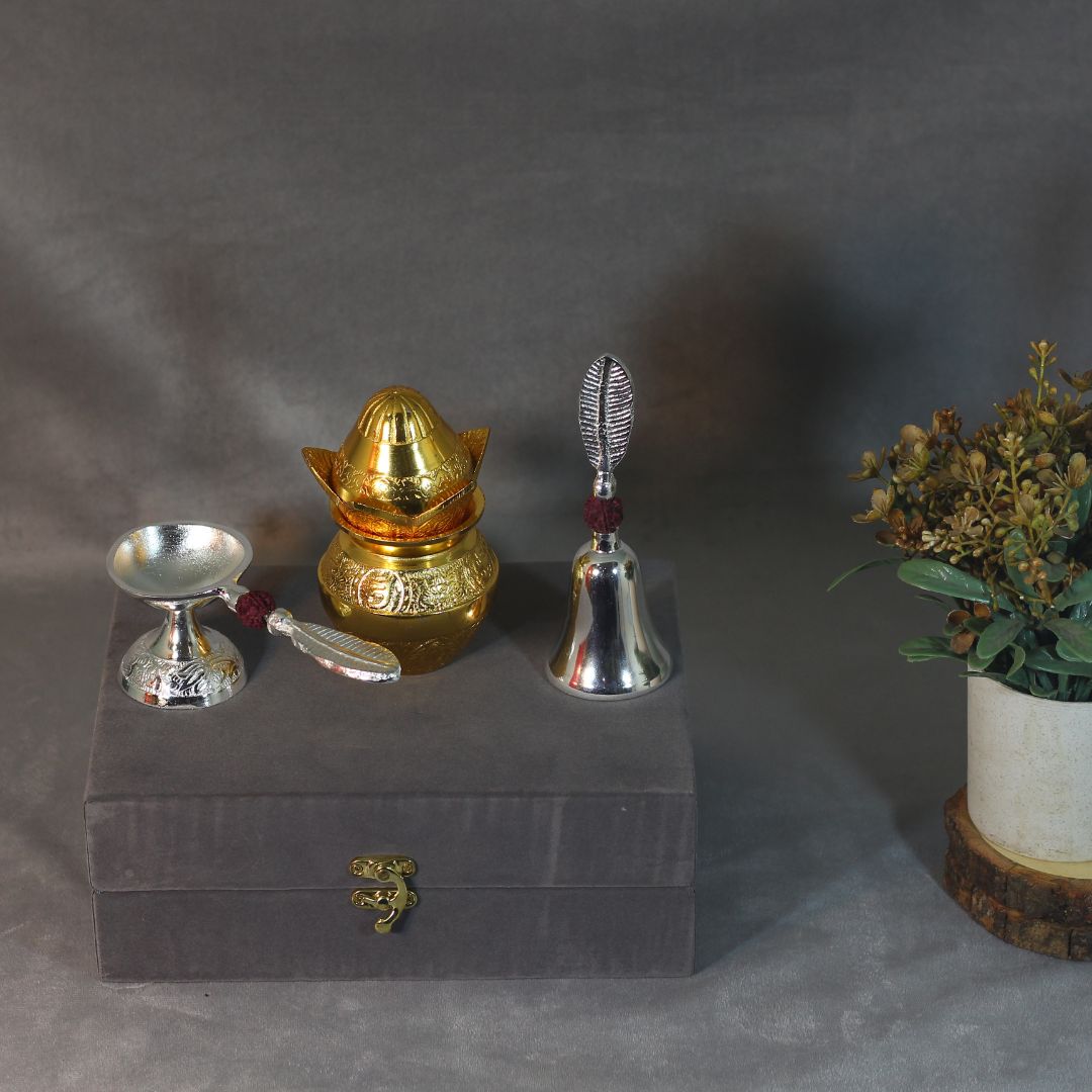 Kalash Diya Ghanti Set - 4