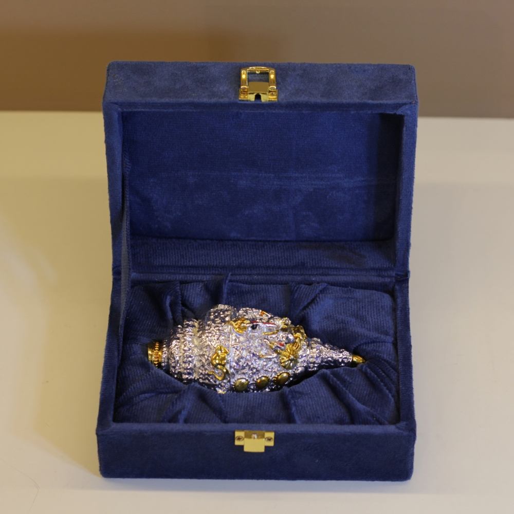 Resin Shankh Small TT W/b - 3
