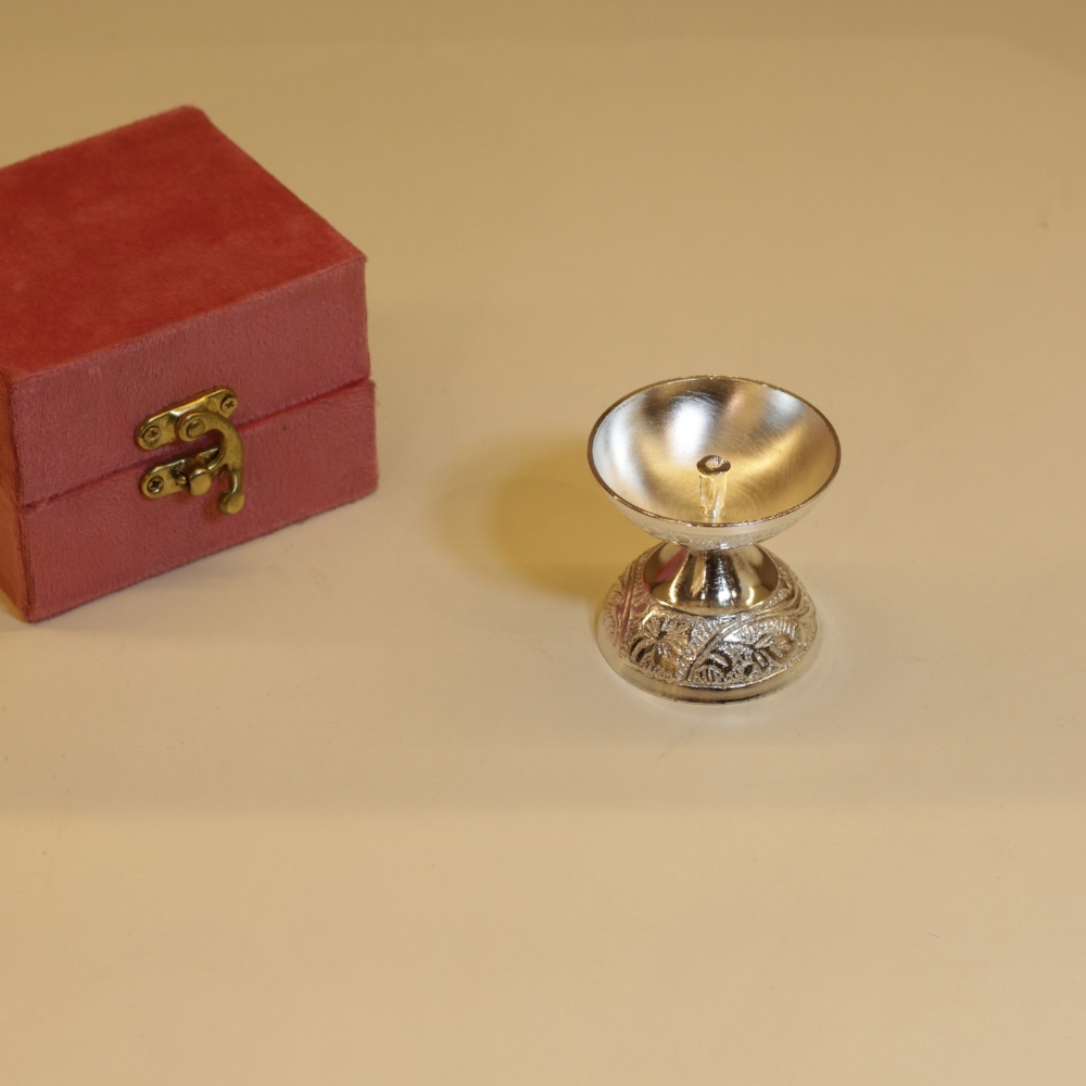 Small Diya W/b - 4