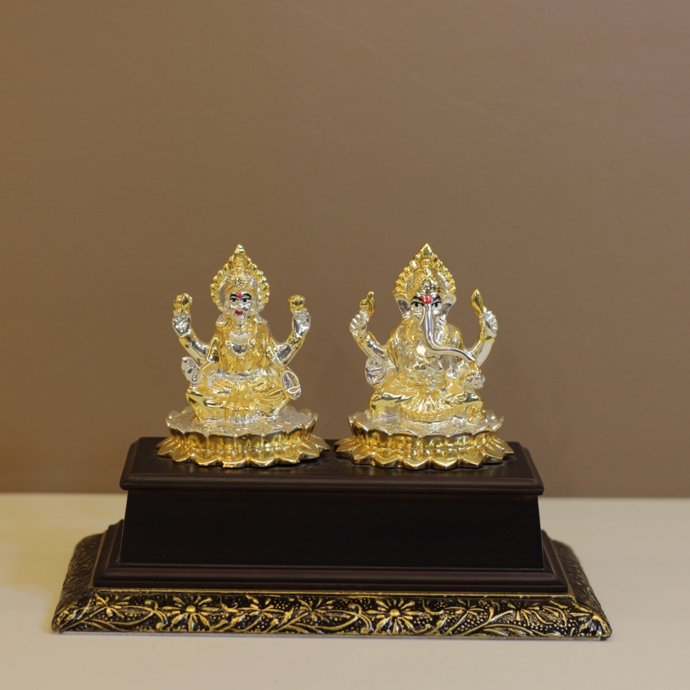 Laxmi Ganesh TT On Wood Base