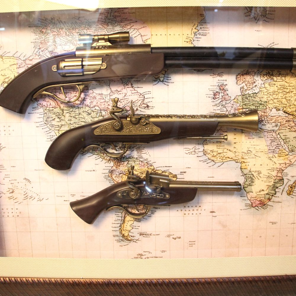 Gun With Frame