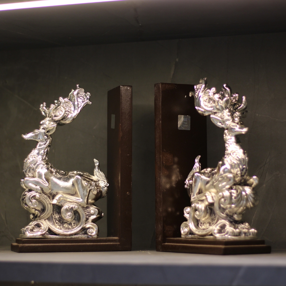 2 Deer Book Holder - 3