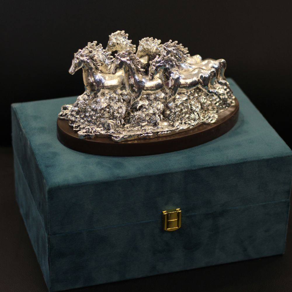 7 Horse Clad With Silver W/box - 4