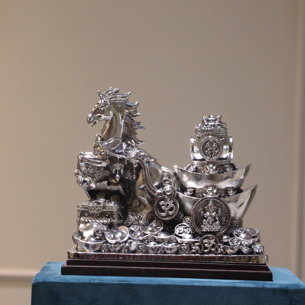 Horse Money Clad Silver W/b