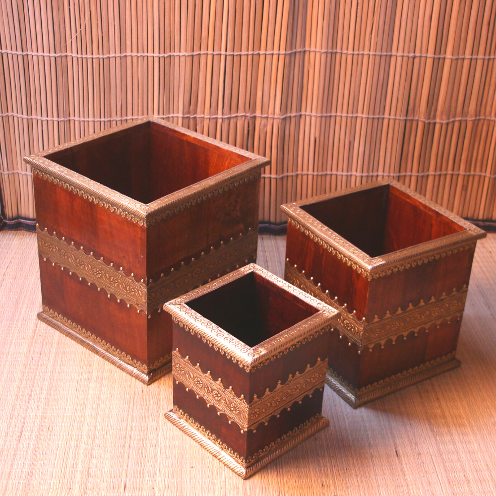 Wooden Planter Set Of 3  Ftd
