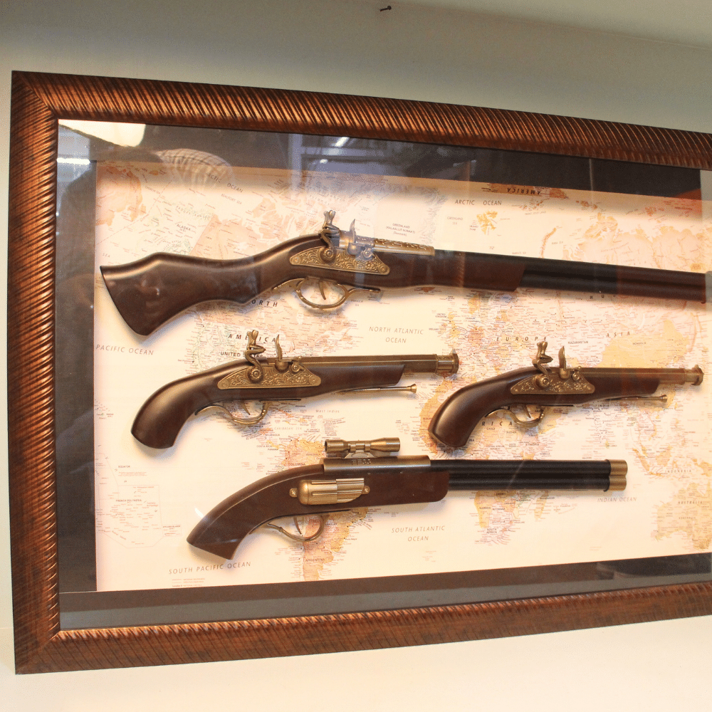 Gun With Frame - 3