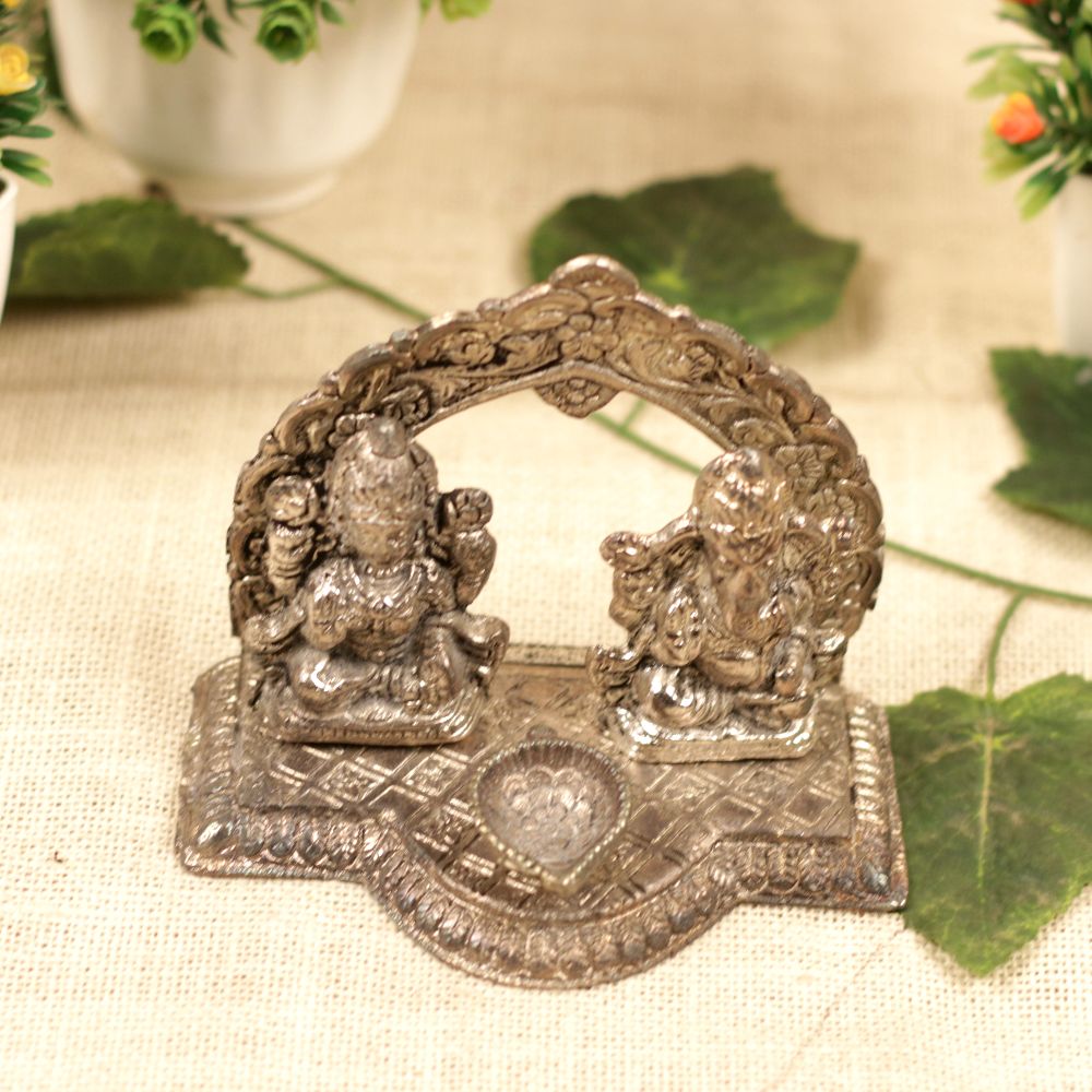 METAL LAXMI GANESH WITH DIYA ROUND FRAME - 4