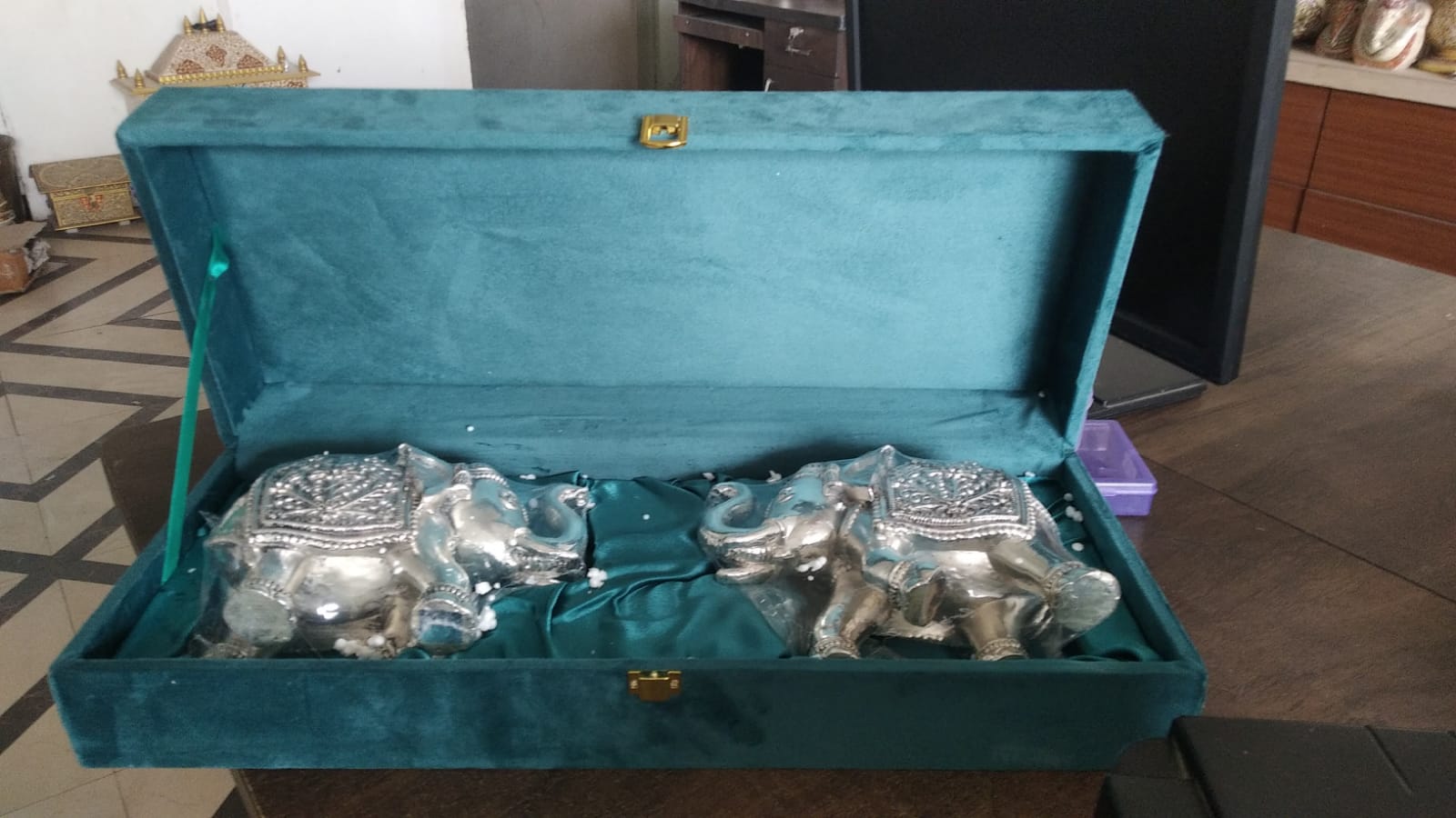 Elephant 6'' Clad With Silver Pair