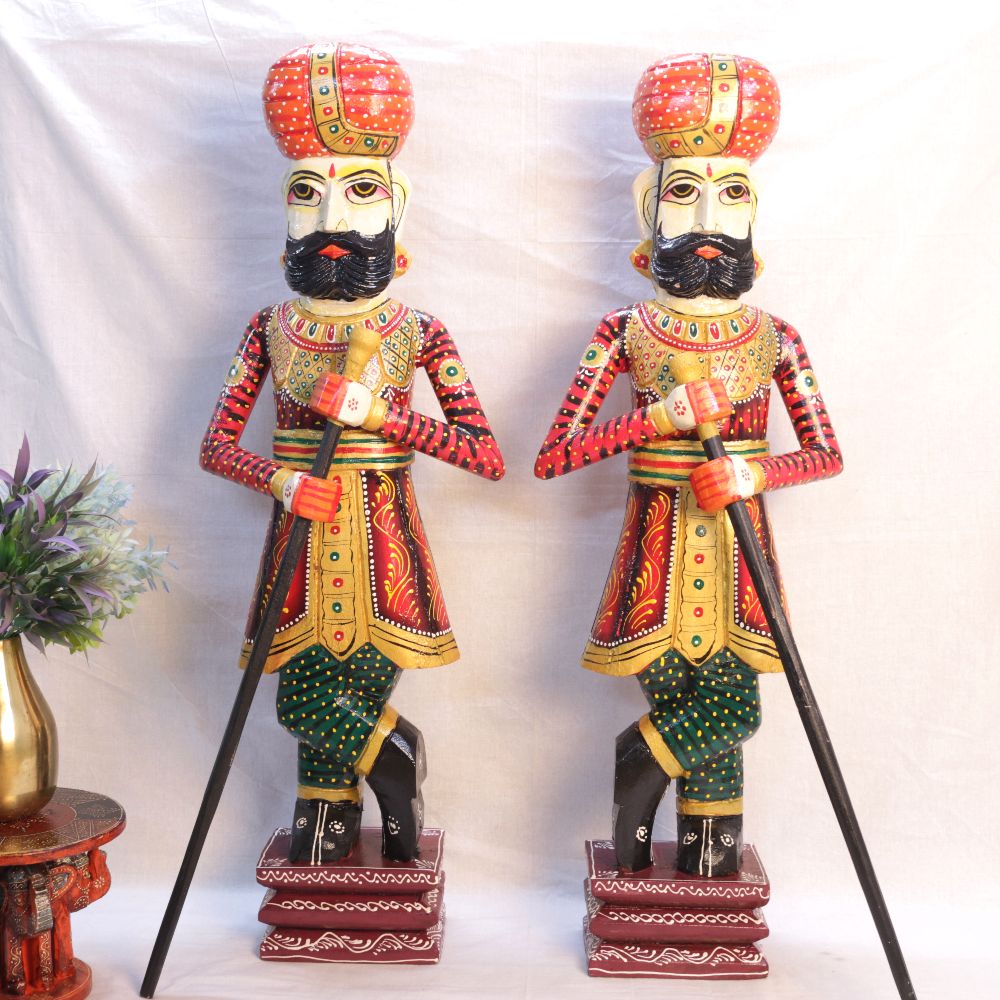 WOODEN CHOKIDAR 60 INCH  S/2
