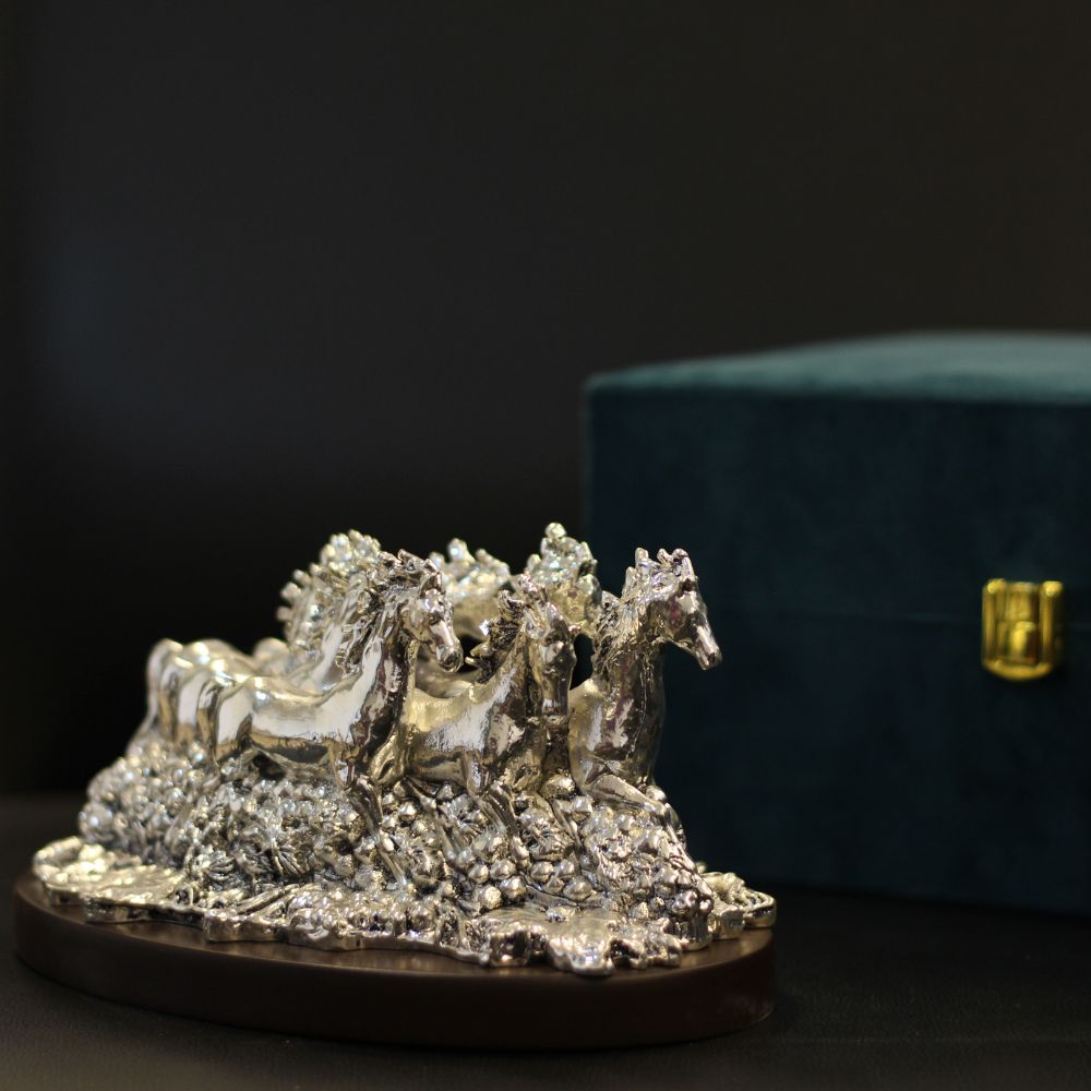 7 Horse Clad With Silver W/box - 3
