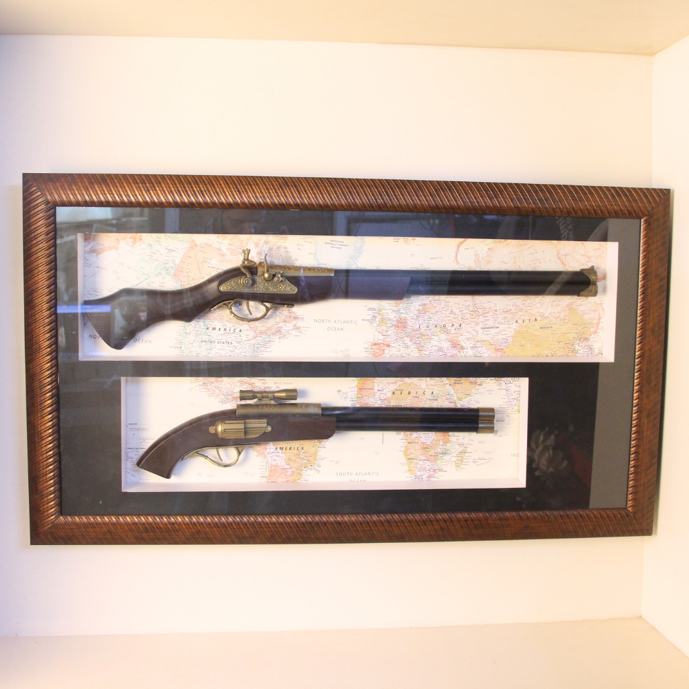 Gun With Frame - 3