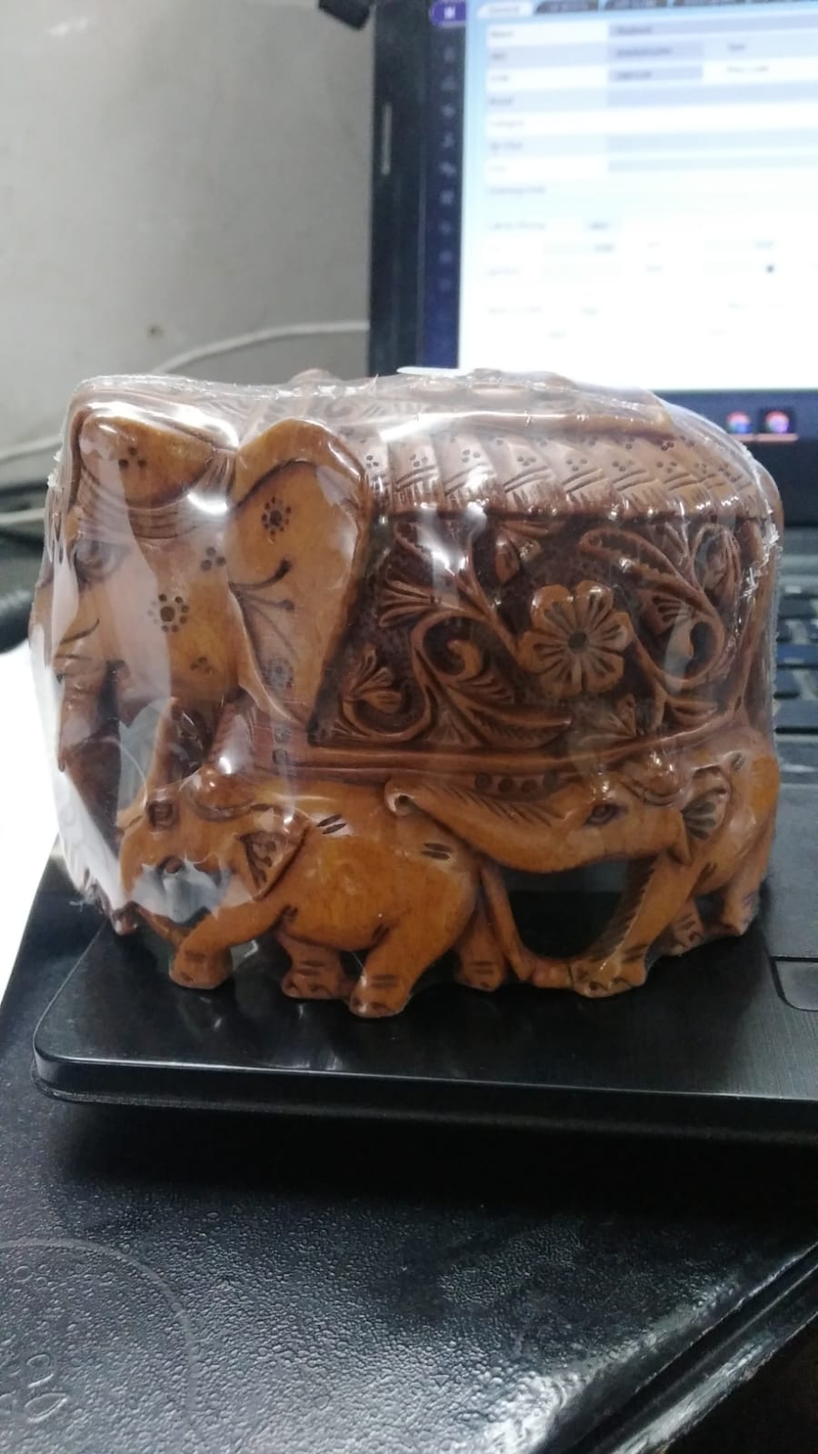 Wooden Elephant Family 4''