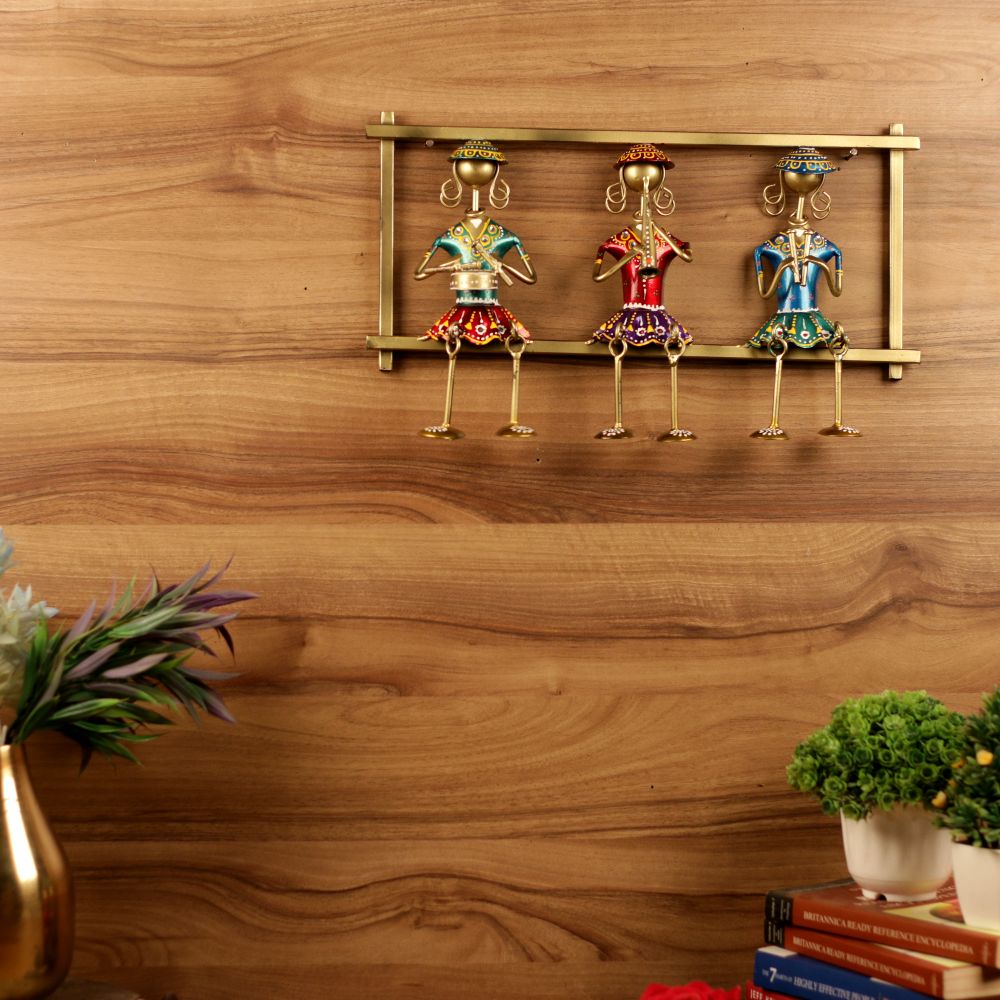 Musical Wall 3 Lady Hanging Leg Frame -1158