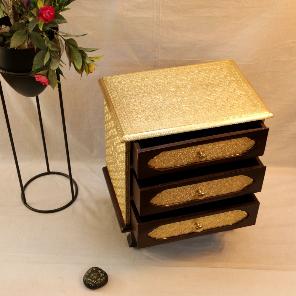 WOODEN 3 DROWER ALMARI 18X20X12
