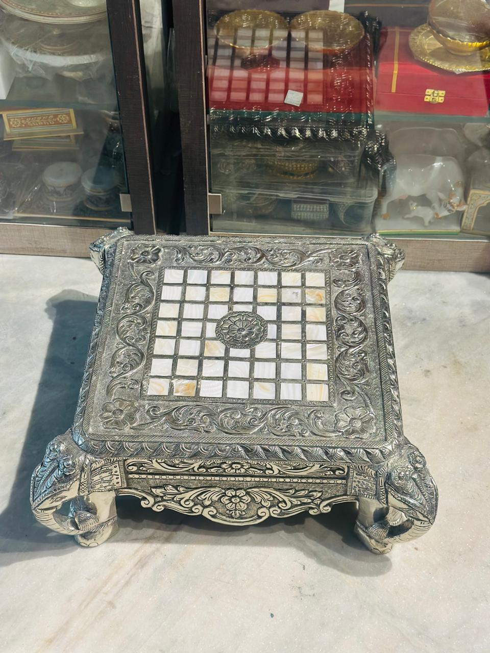 18x18 Chowki Silver Mop